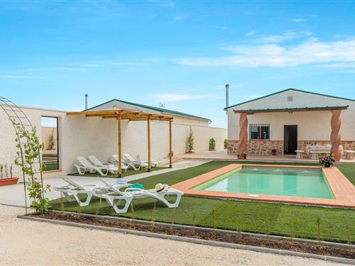 Ferienhaus - 8 Personen -  - Calle Cerro de Mena, 2ª parcela dcha - Casa María - 41630 - Lantejuela