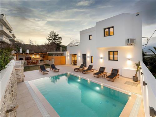 Holiday home - 8 persons -  - Matala - 70200 Kam