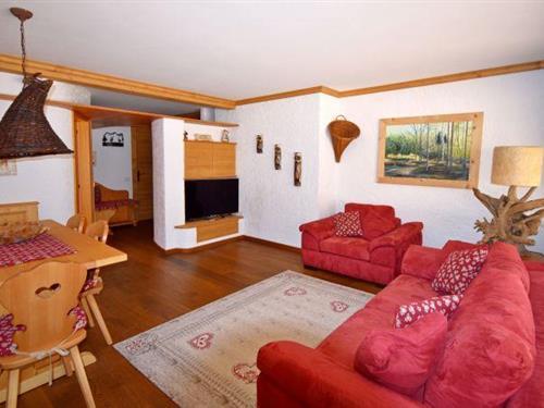 Holiday Home/Apartment - 5 persons -  - 38086 - Madonna Di Campiglio