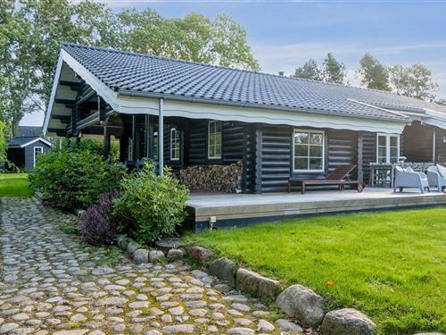 Holiday Home/Apartment - 8 persons -  - Rævebakken 19 B - 3120 - Dronningmølle