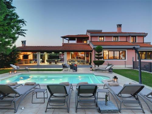Holiday home - 12 persons -  - Pula - 52100