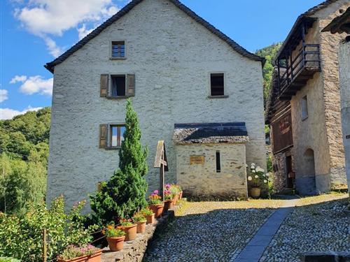 Ferienhaus - 4 Personen -  - Casserio - 6722 - Corzoneso