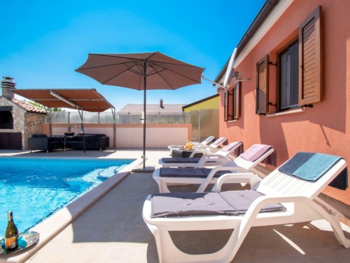 Holiday home - 5 persons -  - 52100 - Pula/Banjole