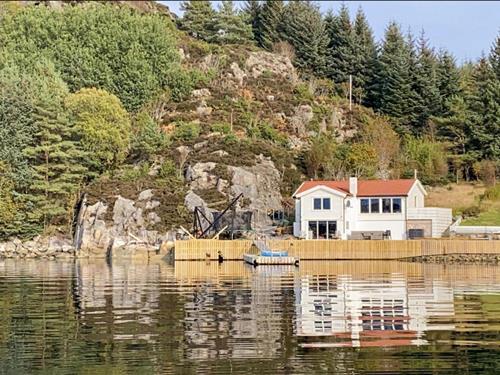 Sommerhus - 5 personer -  - Sørfonn - Sørfonno/Fitjar/Vestland - 5419 - Fitjar