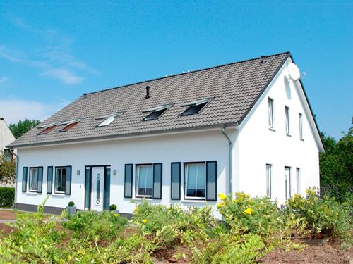 Ferienhaus - 4 Personen -  - Rügenwalder Straße - 23774 - Heiligenhafen