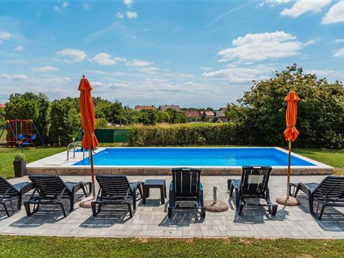 Holiday home - 8 persons -  - Kalnicka ulica - 10370 - Dugo Selo