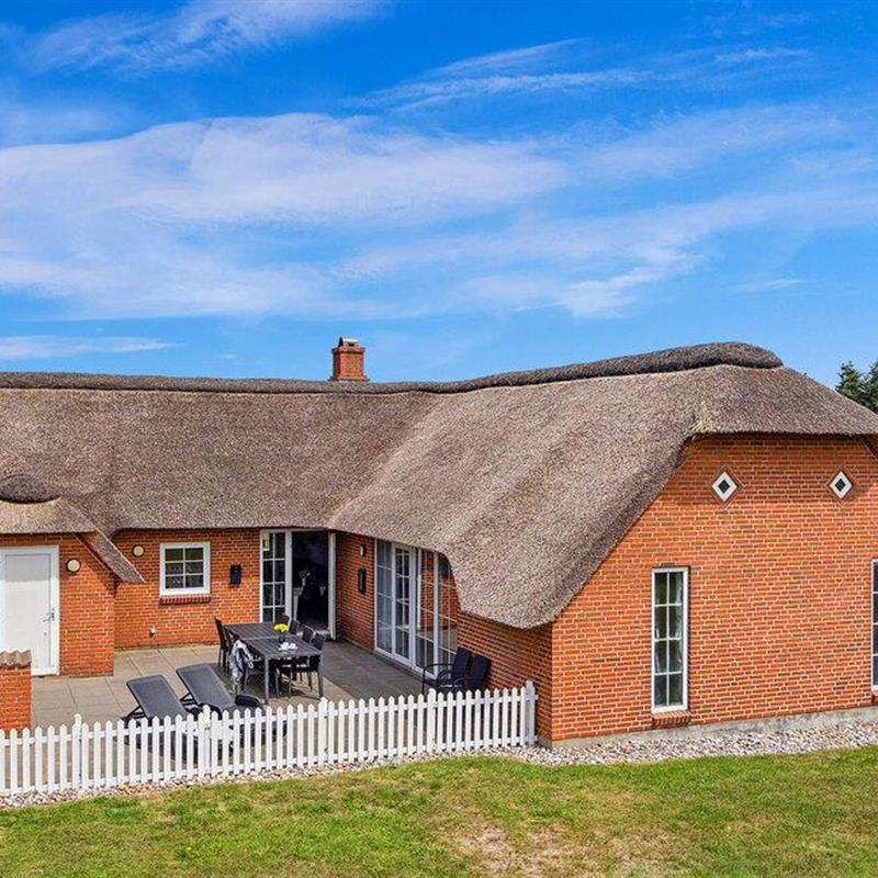 Sommerhus - 12 personer -  - Øhusevej - Vedersø Klit - 6990 - Ulfborg