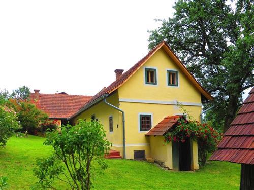 Holiday home - 8 persons -  - Baumgarten - 8342 - Gnas