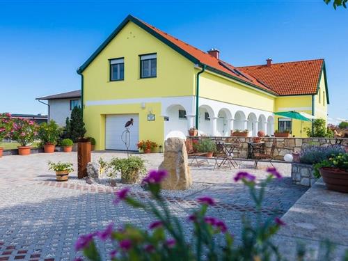Holiday home - 4 persons -  - 7072 - Mörbisch Am See