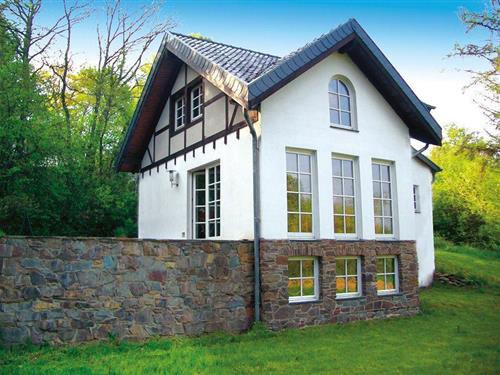 Holiday Home/Apartment - 8 persons -  - Friedhofsweg - 53945 - Blankenheim