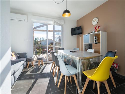 Holiday home - 8 persons -  - Serignan - 34410