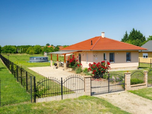 Ferienhaus - 6 Personen -  - 8636 - Balatonszemes