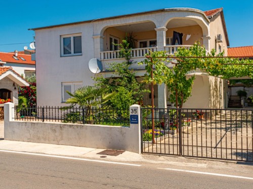 Holiday apartment - 7 persons -  - Put Vatroslava Lisinskog - 22211 - Vodice