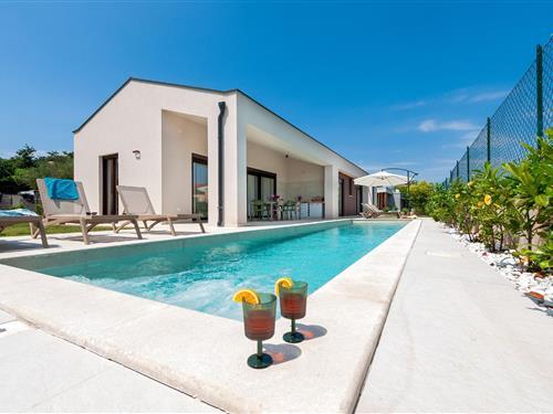 Holiday home - 8 persons -  - Šegotici - 52208 - Šegotici