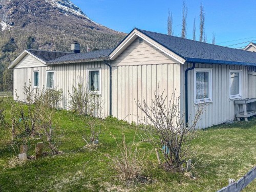 Ferieleilighet - 5 personer -  - Kjempehaugan - 6470 - Eresfjord