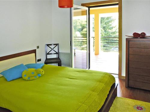 Sommerhus - 8 personer -  - 3730-000 - Vale De Cambra