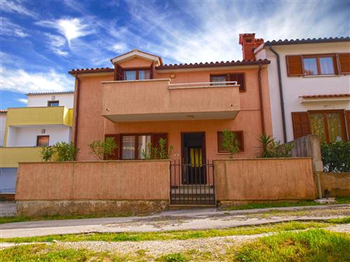 Holiday home - 6 persons -  - Pula - 52100