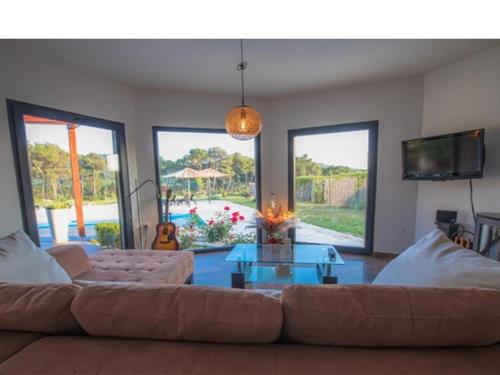 Holiday home - 8 persons -  - 22000 - Šibenik