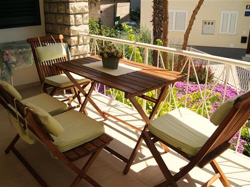 Holiday Home/Apartment - 4 persons -  - Primošten - 22202 - Primošten