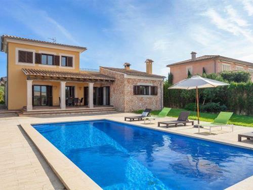 Holiday home - 8 persons -  - 07620 - Sa Torre