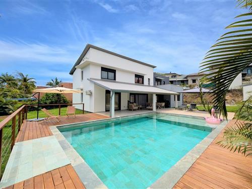 Holiday home - 8 persons -  - 97434 - Saint-Paul