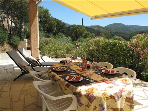 Holiday home - 4 persons -  - Le Muy - 83490