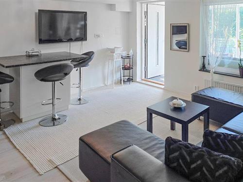 Holiday home - 3 persons -  - Högholmsgränd - 127 46 - Skärholmen