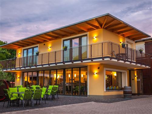 Ferienwohnung - 3 Personen -  - Rommersheimer Straße - 55286 - Wörrstadt