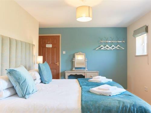 Holiday home - 14 persons -  - DE6 4NG - Ashbourne