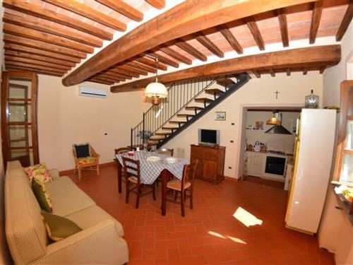 Feriehus - 4 personer -  - Buti - 56032