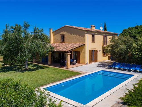 Holiday home - 7 persons -  - Poligono Poligon - Can Bernat, Cala Mendia - 07680 - Cala Mendia