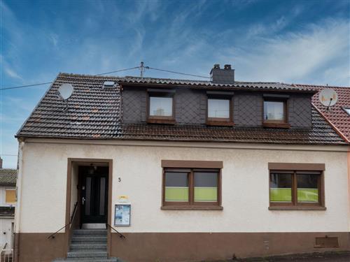 Ferienhaus - 6 Personen -  - Lessingstraße - 66540 - Neunkirchen-Saar