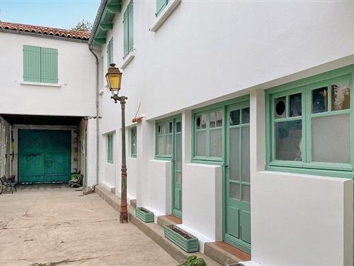 Holiday apartment - 6 persons -  - Boulevard Victor Hugo - 17480 - Le Château-D'oléron