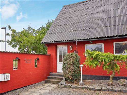 Holiday Home/Apartment - 6 persons -  - Smedegårdsvej 32, 1. sal - 3700 - Rønne