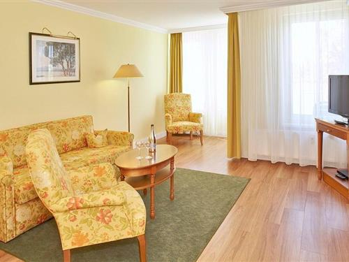 Holiday Home/Apartment - 4 persons -  - Strandpromenade - 17429 - Bansin