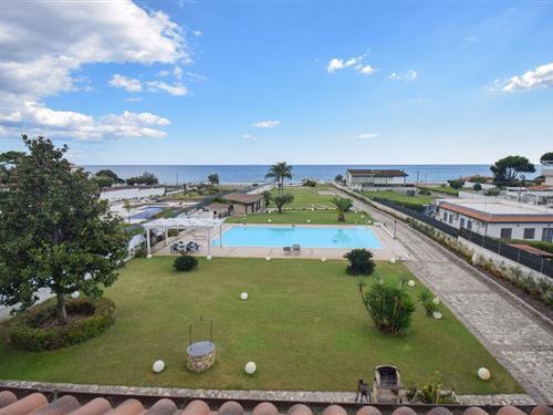 Sommerhus - 12 personer -  - SP - 04019 - Terracina