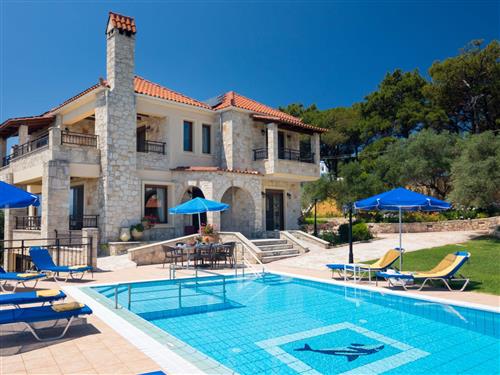 Holiday home - 12 persons -  - Vlacheronitissa - 730 02