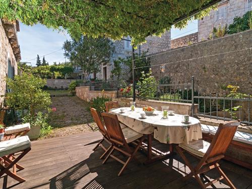 Holiday home - 8 persons -  - Sridnja kala - Brac-Milna - 21405 - Milna