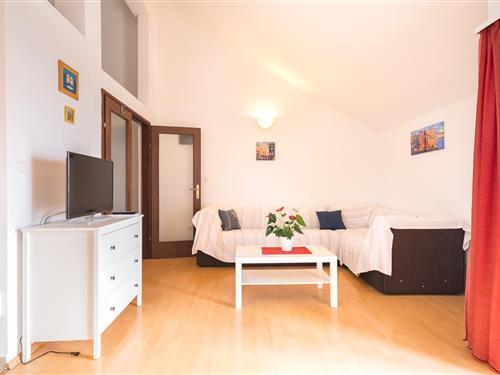 Ferieleilighet - 4 personer -  - Njivice - 51512 - Njivice