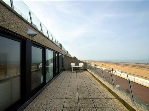 Holiday Home/Apartment - 5 persons -  - 8421 - De Haan