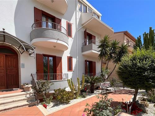 Holiday Home/Apartment - 5 persons -  - Bruderi - 98039 - Taormina