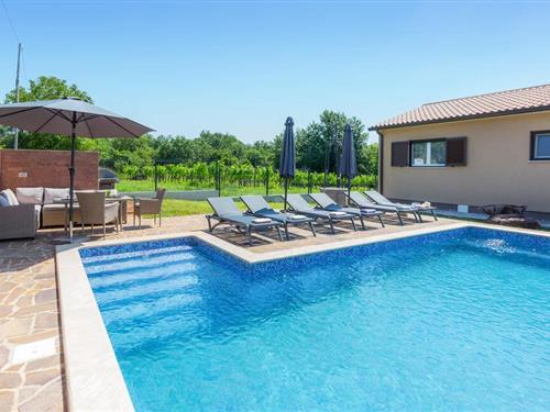 Sommerhus - 6 personer -  - Cere - Labin-Cere - 52220 - Cere