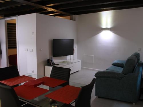 Holiday Home/Apartment - 4 persons -  - Avinguda de girona - 17800 - Olot