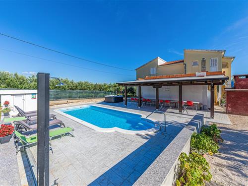 Ferienhaus - 8 Personen -  - Vatroslava Lisinskog - Trogir-Kastel Novi - 21216 - Kastel Novi