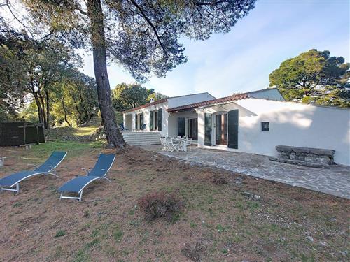 Holiday home - 8 persons -  - Figanieres - 83830