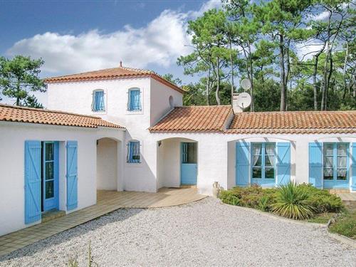 Holiday home - 6 persons -  - Allée du Corps du Garde - 85360 - La Tranche Sur Mer