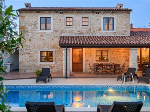 Holiday home - 6 persons -  - Valtura - Pula-Valtura - 52100 - Valtura