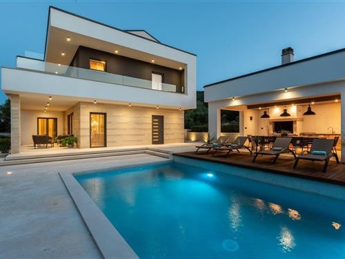 Villa - 8 persons -  - 52220 - Drenje