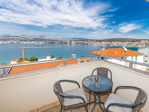 Ferieleilighet - 5 personer -  - Planikovica V - Ciovo-Okrug Gornji - 21223 - Okrug Gornji