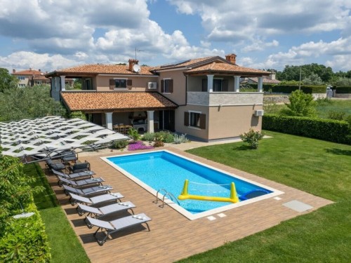 Villa - 8 persons -  - 52444 - Tinjan